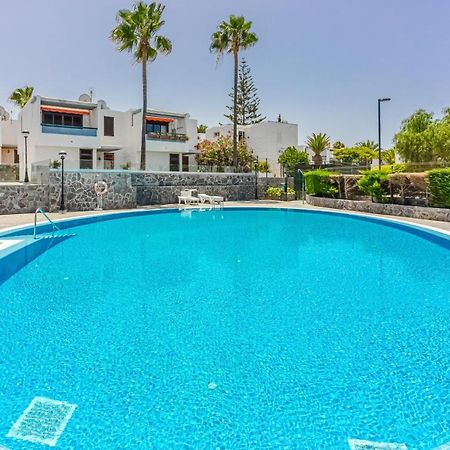 Apartment Apart America - 150 Meters From The Beach, Free Wi-Fi Арона Экстерьер фото