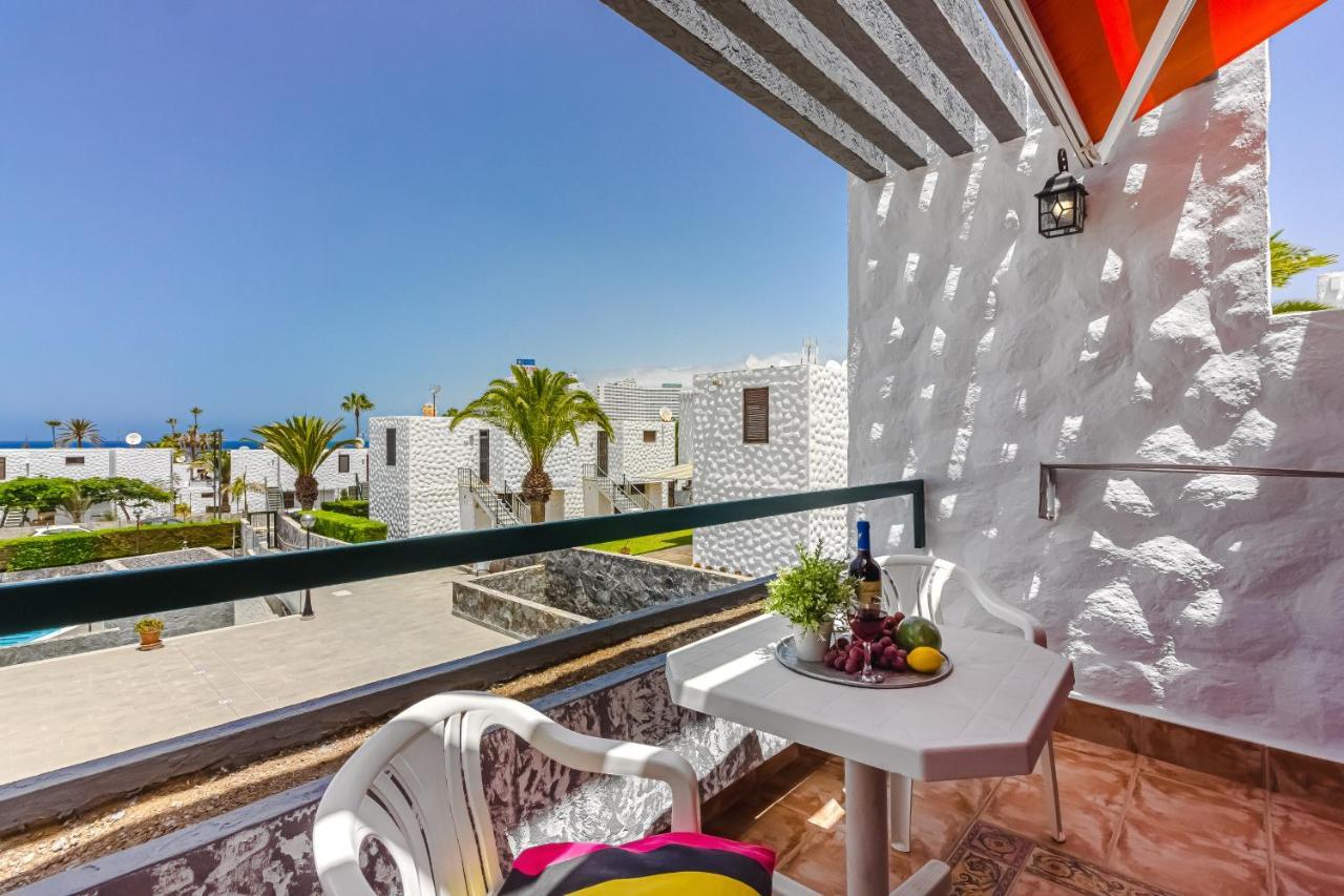 Apartment Apart America - 150 Meters From The Beach, Free Wi-Fi Арона Экстерьер фото