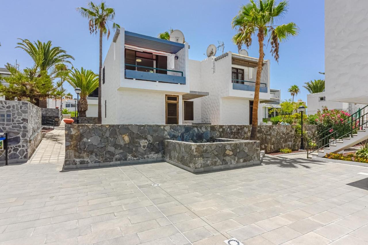 Apartment Apart America - 150 Meters From The Beach, Free Wi-Fi Арона Экстерьер фото