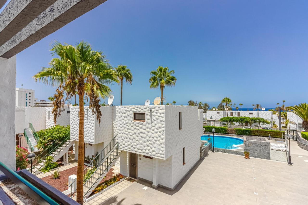 Apartment Apart America - 150 Meters From The Beach, Free Wi-Fi Арона Экстерьер фото