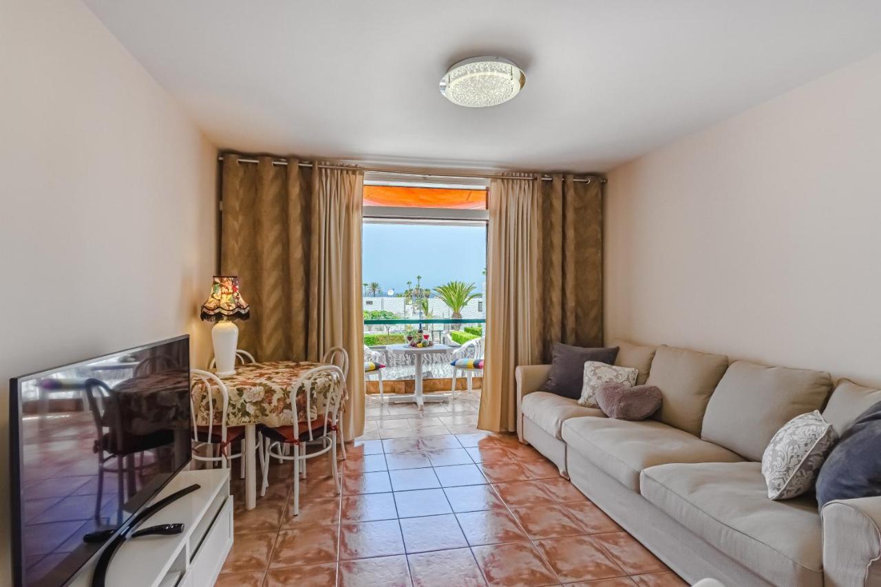 Apartment Apart America - 150 Meters From The Beach, Free Wi-Fi Арона Экстерьер фото